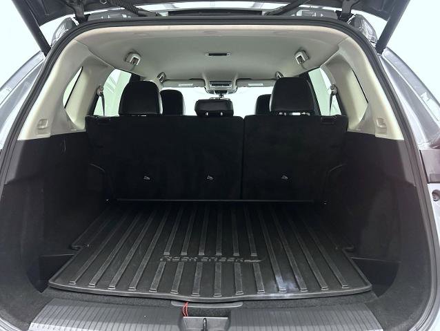 Certified 2025 Nissan Rogue SV image 21