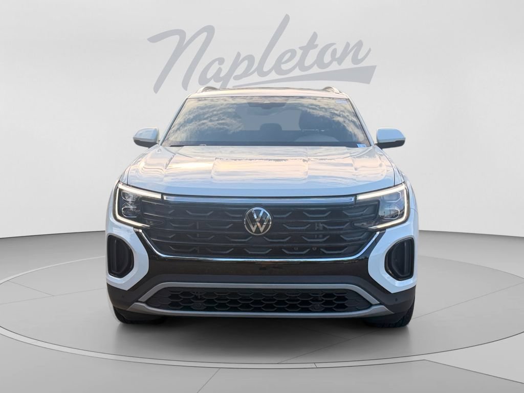 Used 2025 Volkswagen Atlas Cross Sport SE FWD image 9