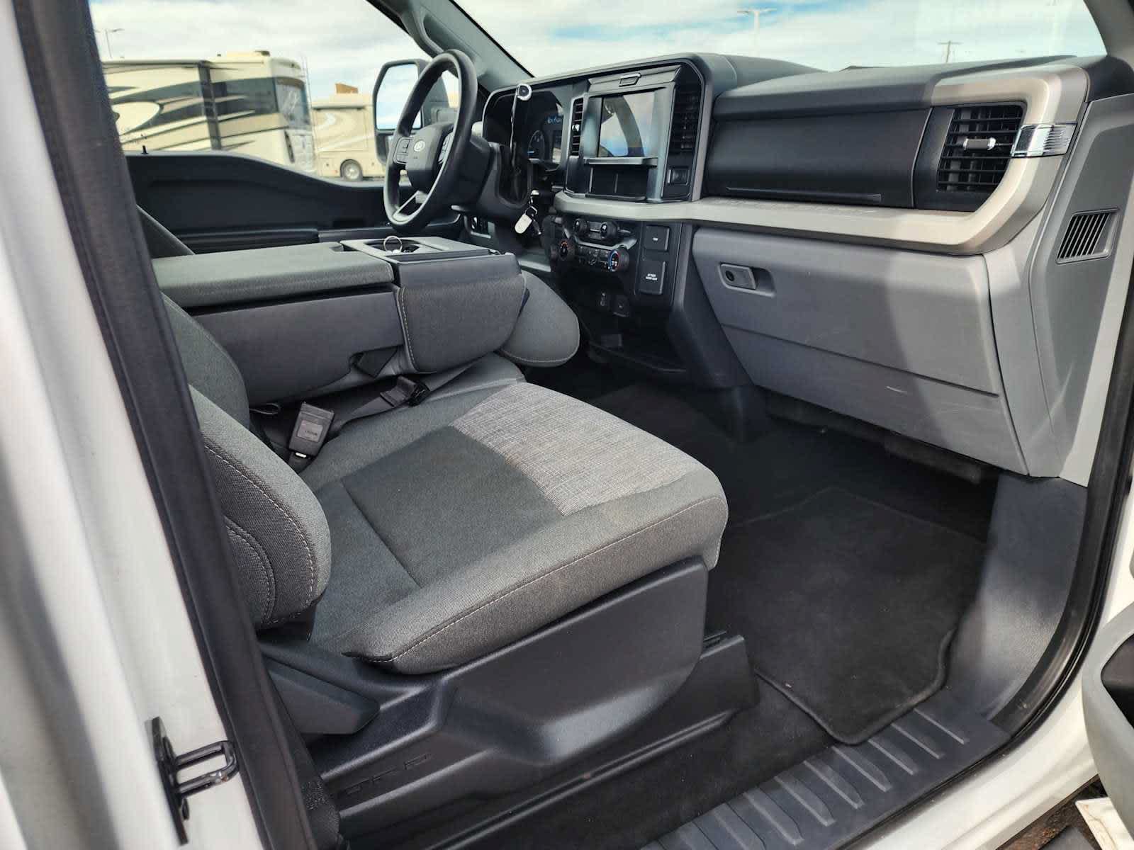 Used 2025 Ford F250 XLT AWD/4WD image 15