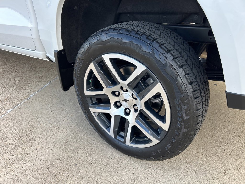 Used 2023 Chevrolet Colorado Z71 w/ Z71 Convenience Package 2 image 9