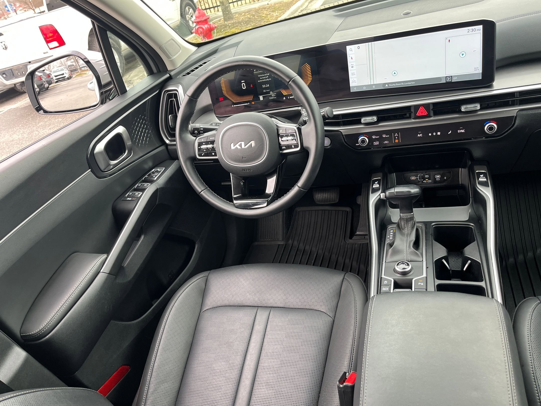 Used 2025 Kia Sorento S image 22