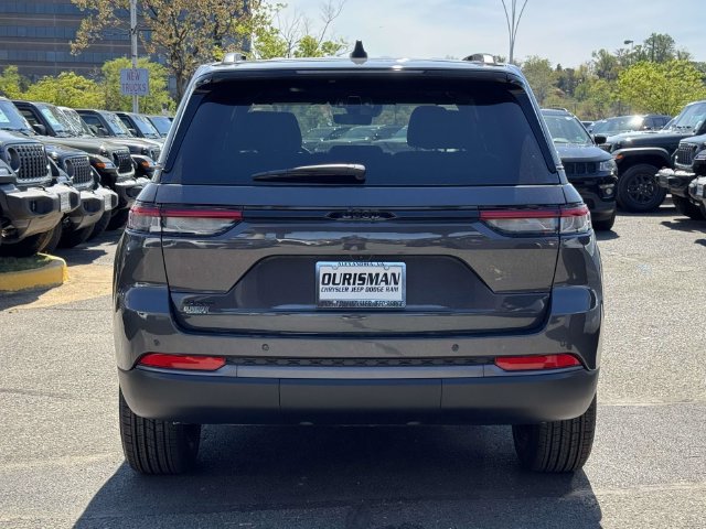 New 2026 Jeep Grand Cherokee Altitude AWD/4WD image 3