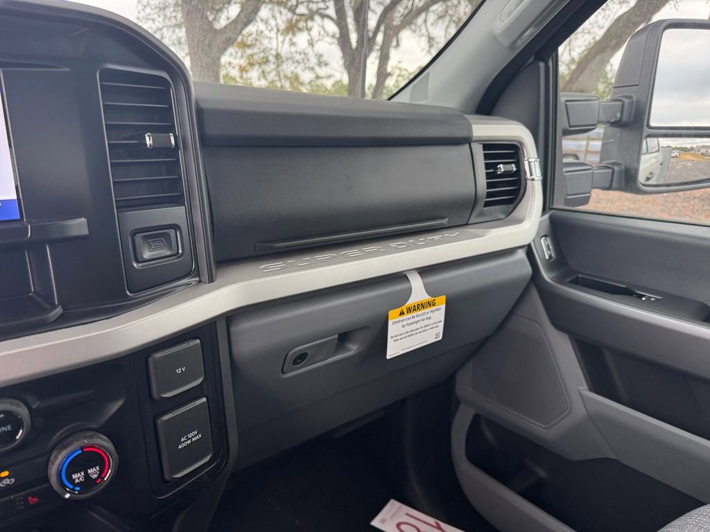 New 2025 Ford F450 XLT w/ XLT Value Package image 38