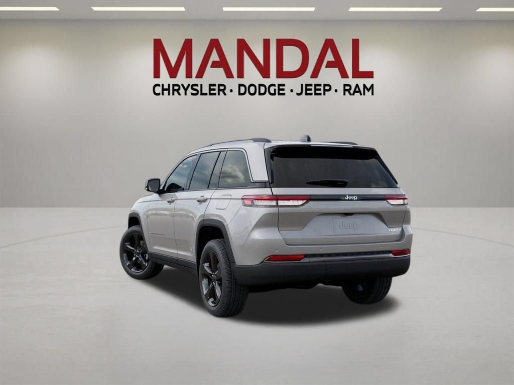 New 2026 Jeep Grand Cherokee Limited w/ Limited Altitude Package RWD image 3