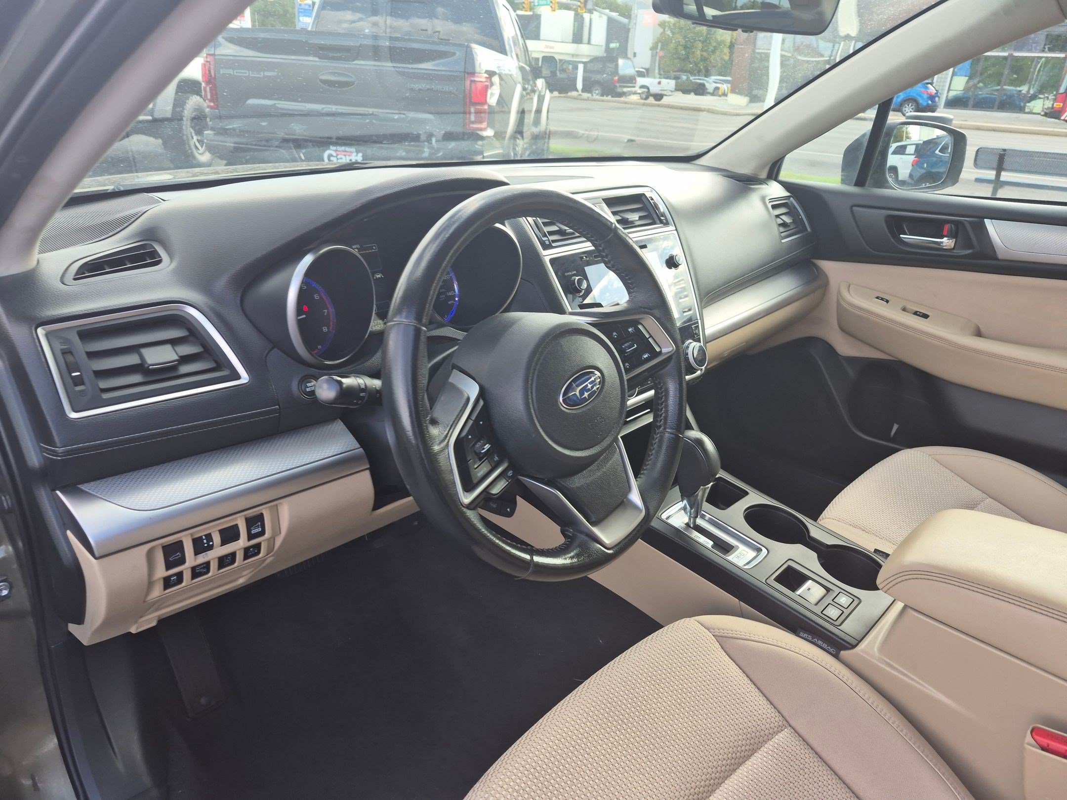 Used 2018 Subaru Outback 2.5i Premium AWD/4WD image 16
