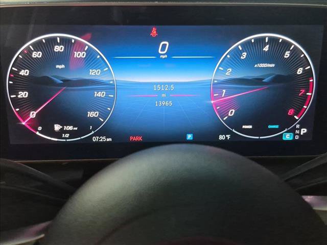 Used 2025 Mercedes-Benz GLC 300 4MATIC image 11