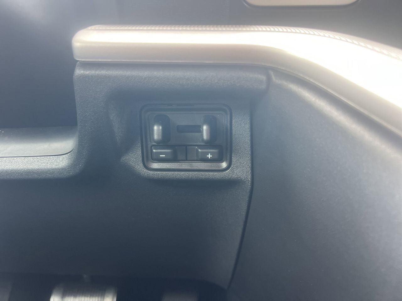 New 2026 Ford Expedition Active image 7