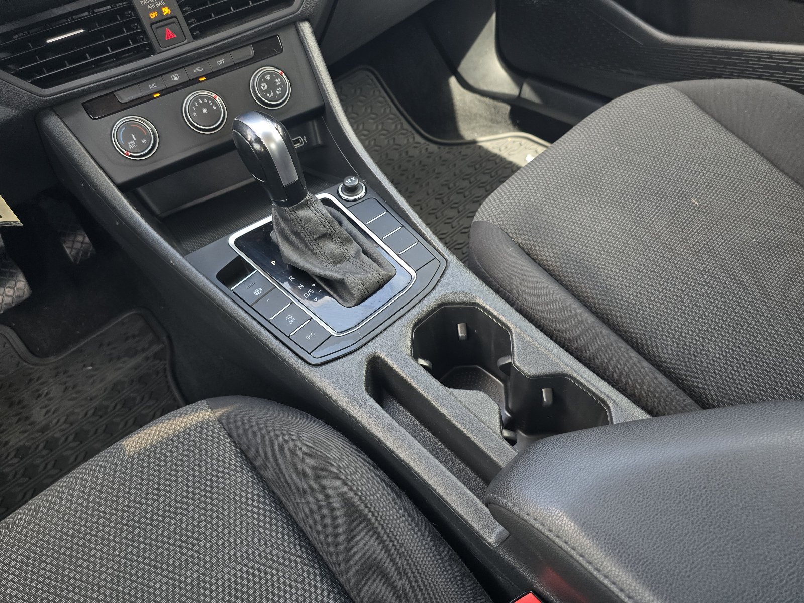 Used 2019 Volkswagen Jetta S w/ Driver Assistance Package FWD image 17