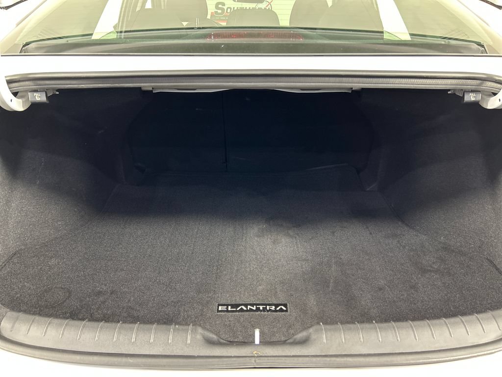 Used 2024 Hyundai Elantra SEL w/ Convenience Package FWD image 20
