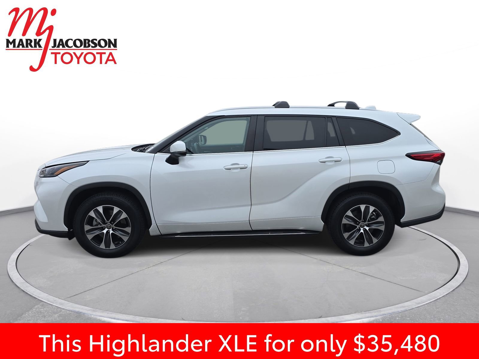Used 2023 Toyota Highlander XLE image 14
