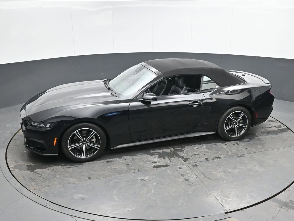 Used 2025 Ford Mustang Premium image 42