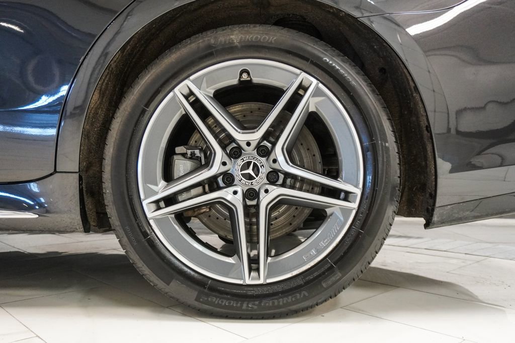 Used 2022 Mercedes-Benz S 500 4MATIC w/ AMG Line Package image 37