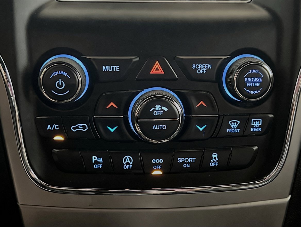 Used 2018 Jeep Grand Cherokee Limited RWD image 11