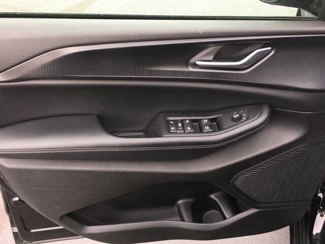 Used 2024 Jeep Grand Cherokee L Laredo image 10