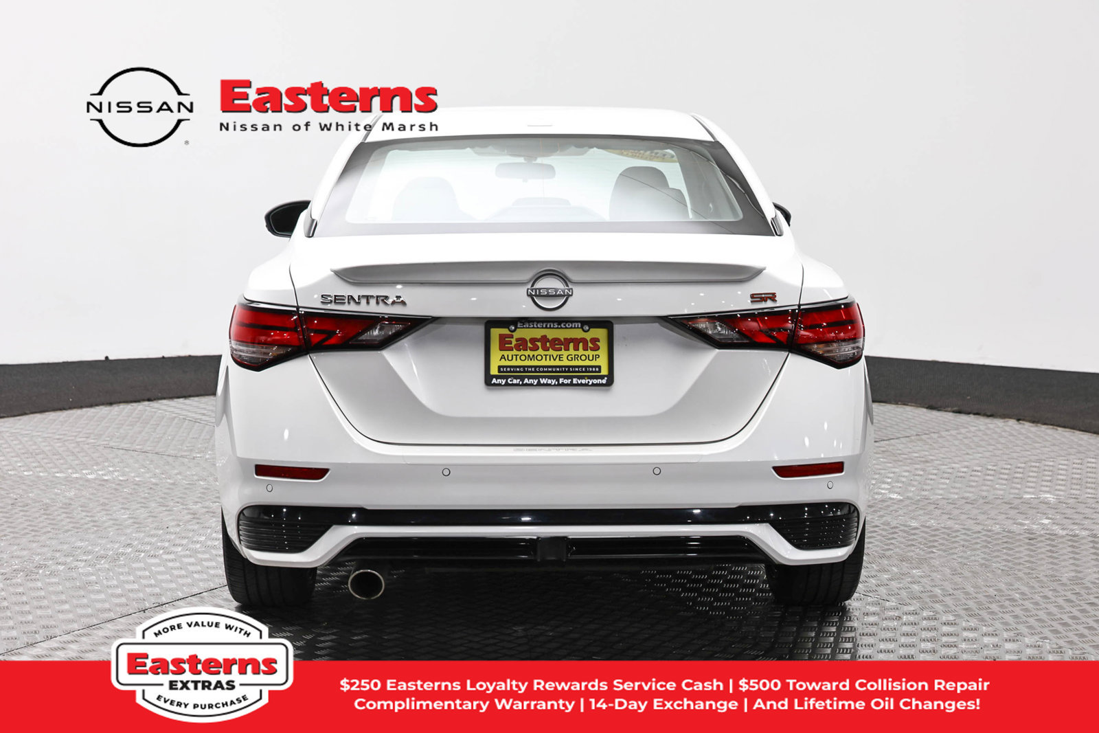Used 2024 Nissan Sentra SR w/ SR Premium Package FWD image 6