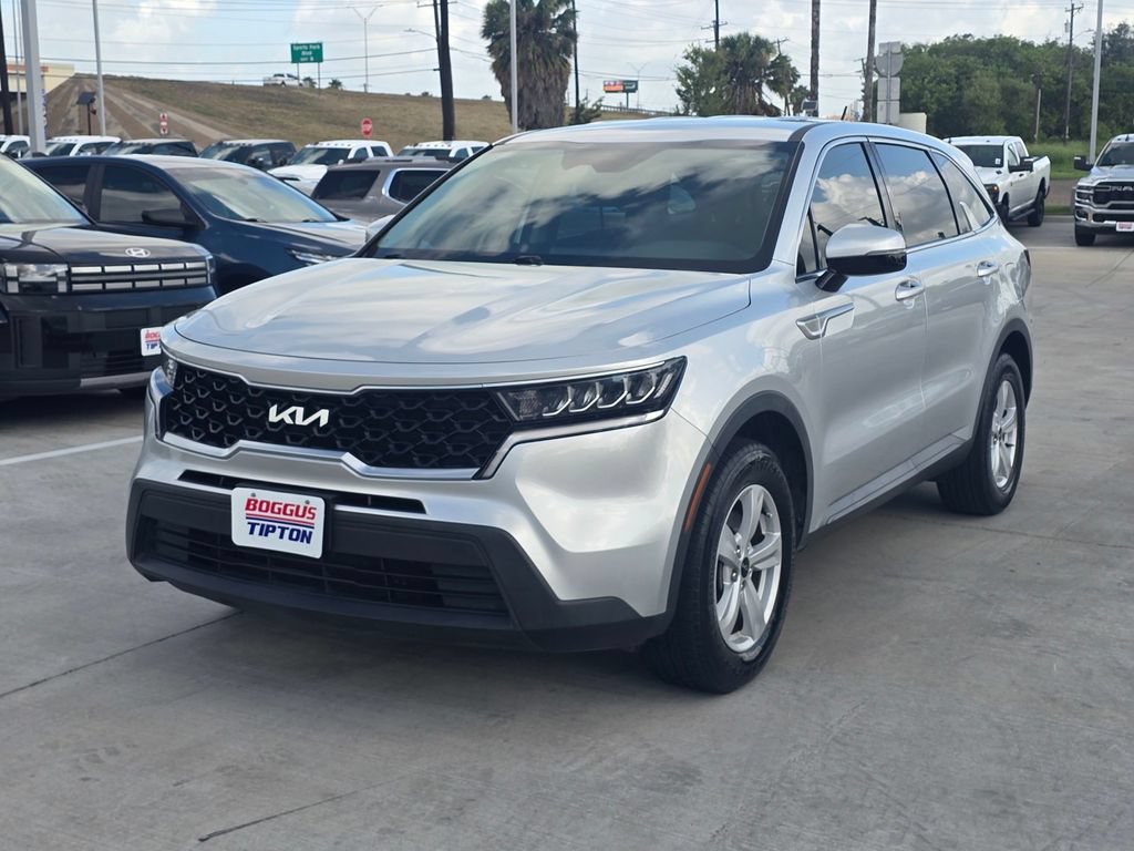 Used 2022 Kia Sorento LX FWD image 9