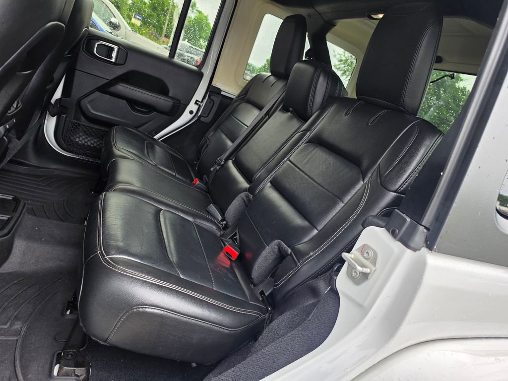 Used 2020 Jeep Wrangler Unlimited Sahara AWD/4WD image 7