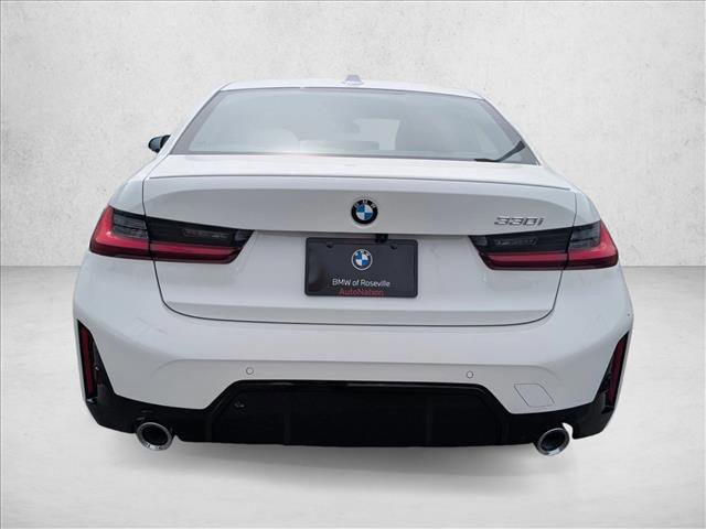 Used 2026 BMW 330i Sedan w/ M Sport Package image 5
