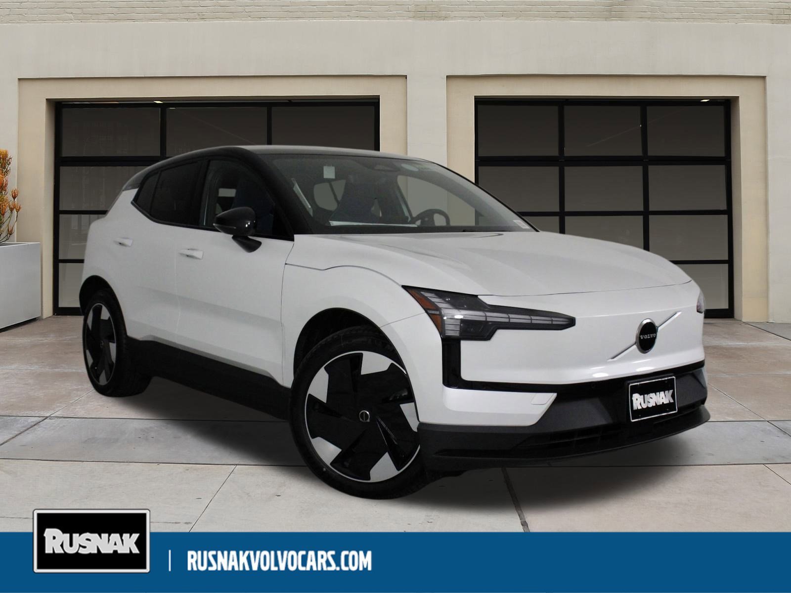 New 2025 Volvo EX30 Plus w/ Protection Package Premier image 1