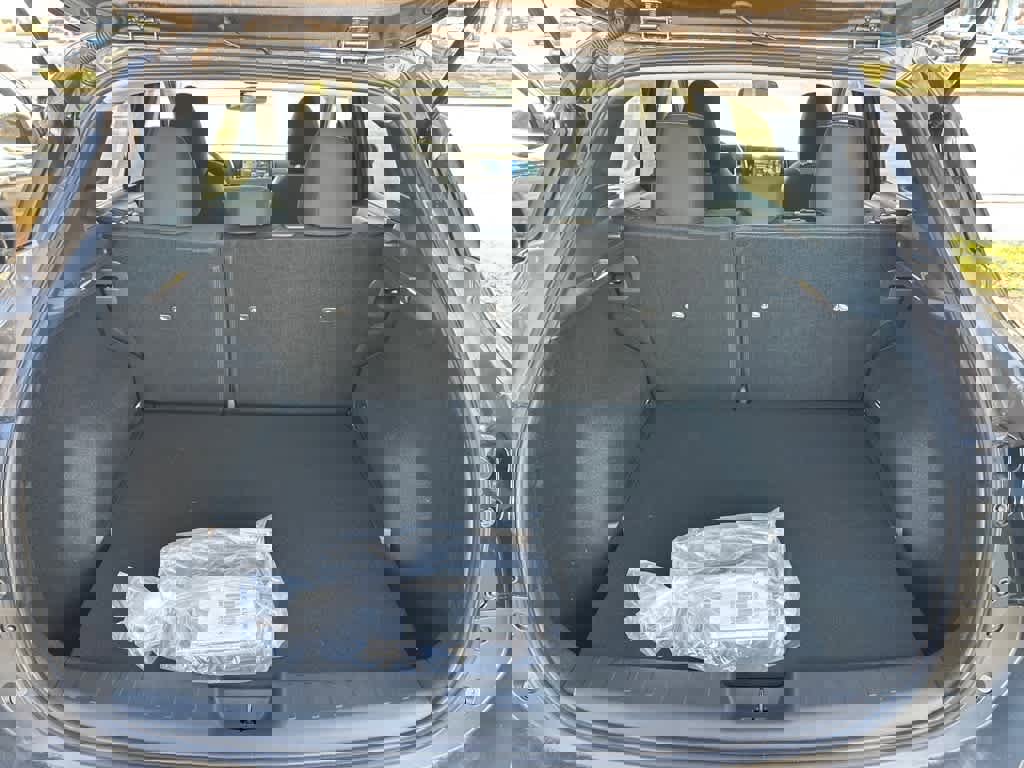 Used 2026 Nissan Kicks SV image 25