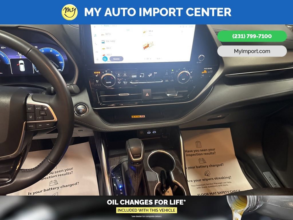 Used 2023 Toyota Highlander Limited image 21