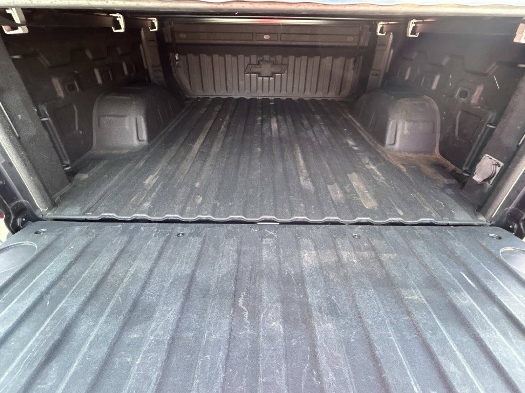 Used 2022 Chevrolet Silverado 1500 RST AWD/4WD image 11