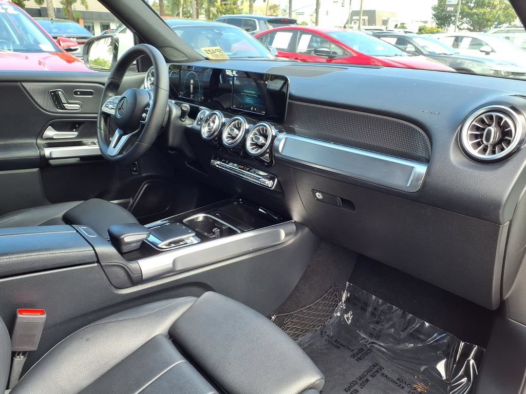 Used 2020 Mercedes-Benz GLB 250 4MATIC image 14