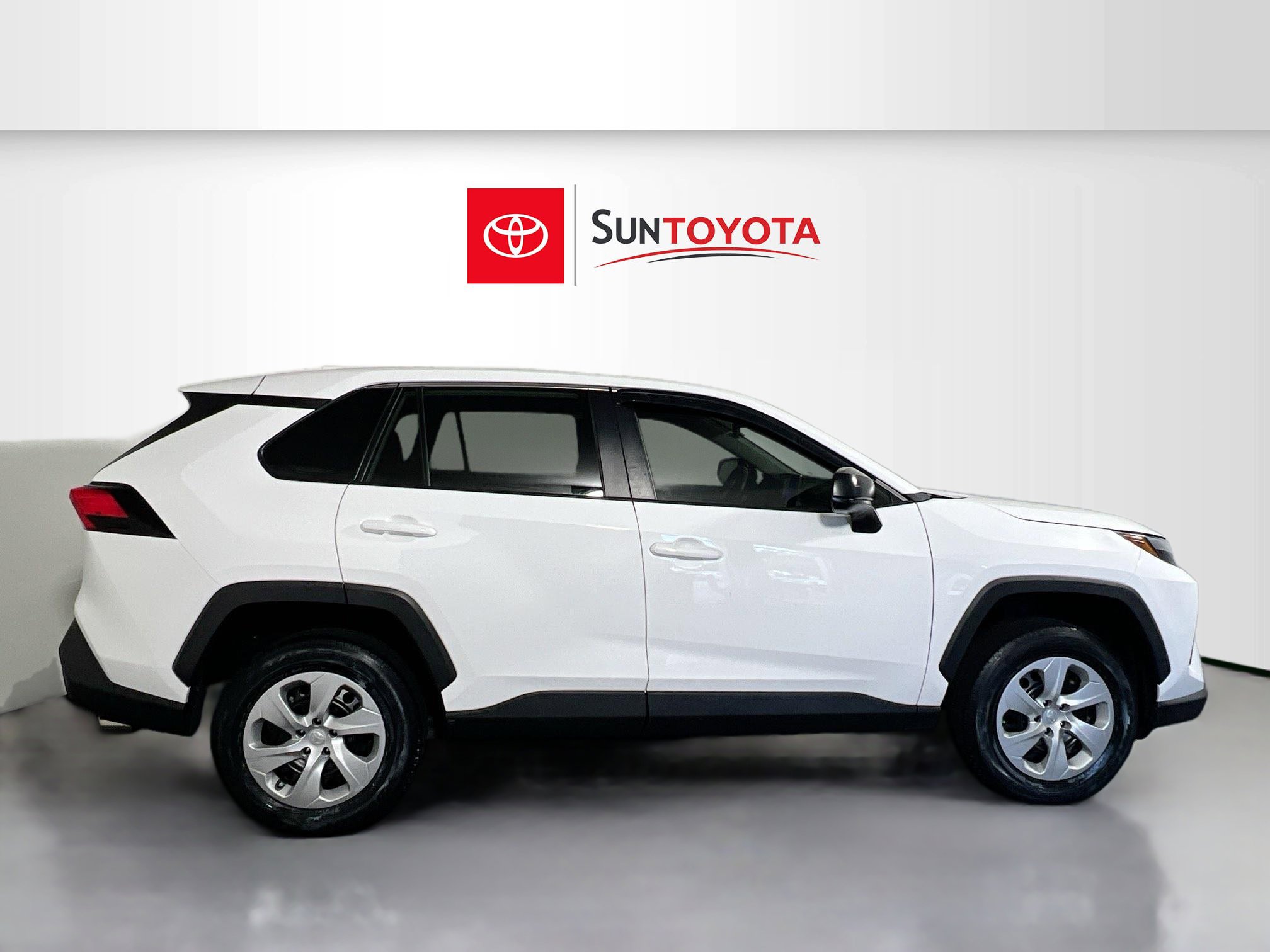 Used 2024 Toyota RAV4 LE FWD image 2