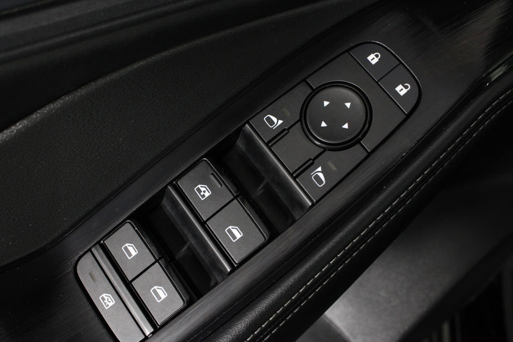 Used 2025 Nissan Rogue SV image 23