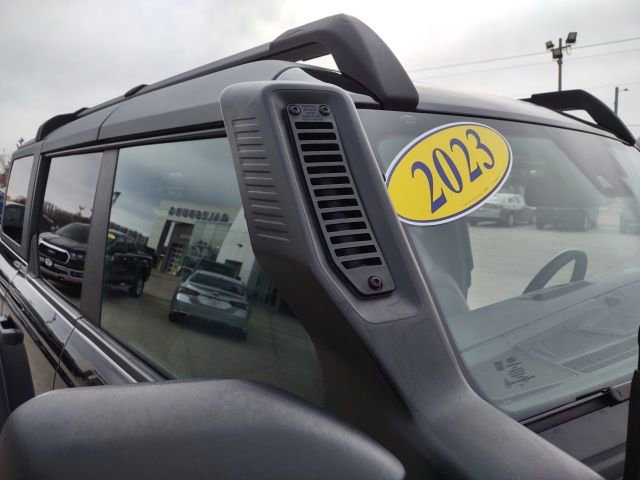 Used 2023 Ford Bronco Everglades image 24