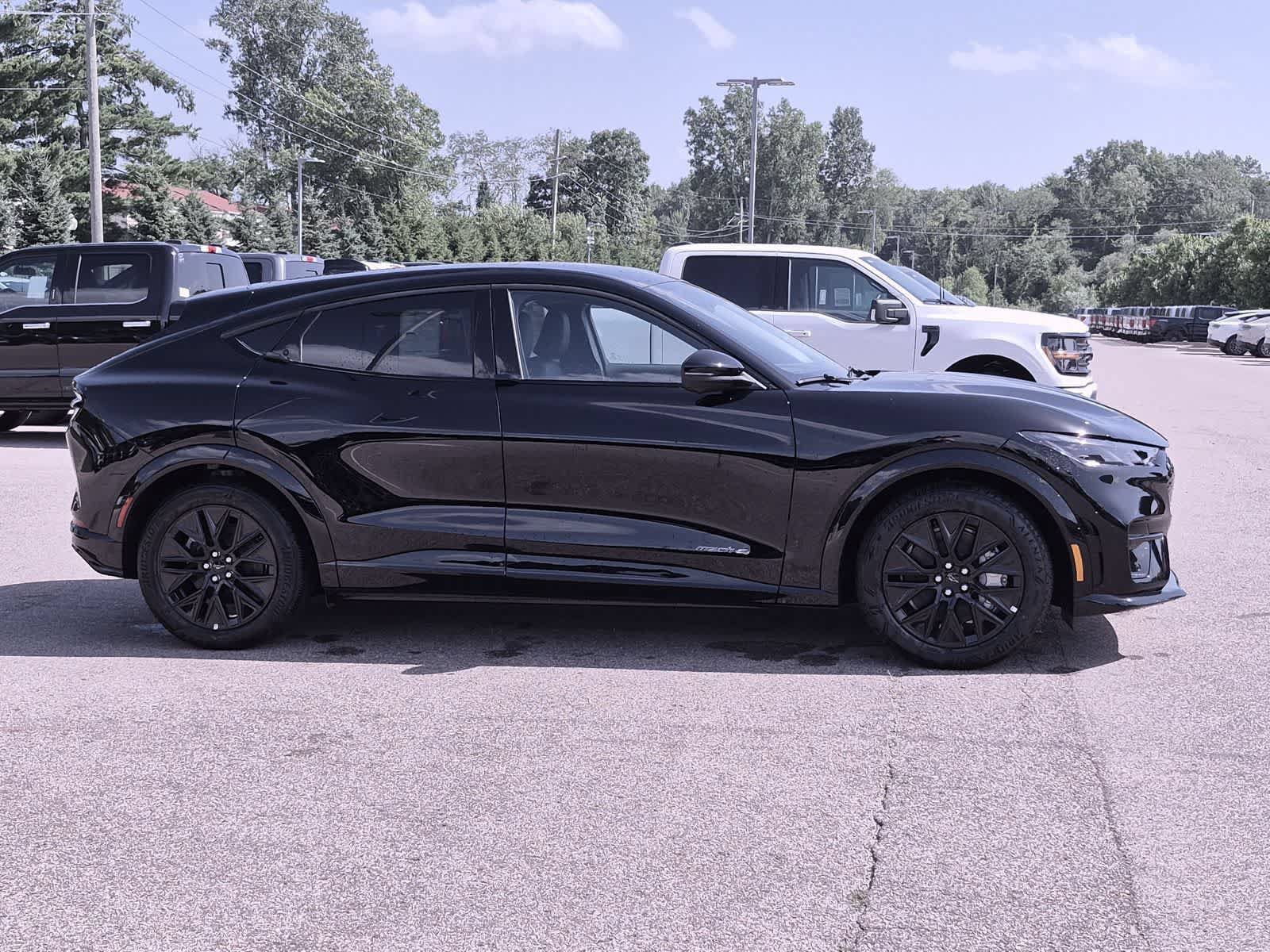 New 2026 Ford Mustang Mach-E Premium w/ Sport Appearance Package AWD/4WD image 9