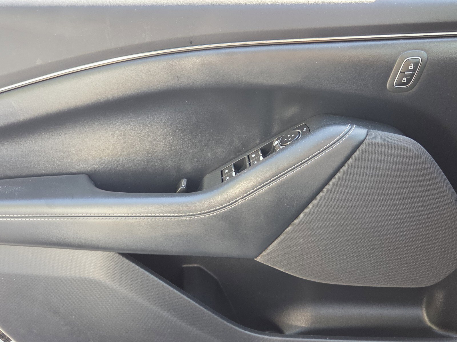 Used 2022 Ford Mustang Mach-E Select RWD image 30