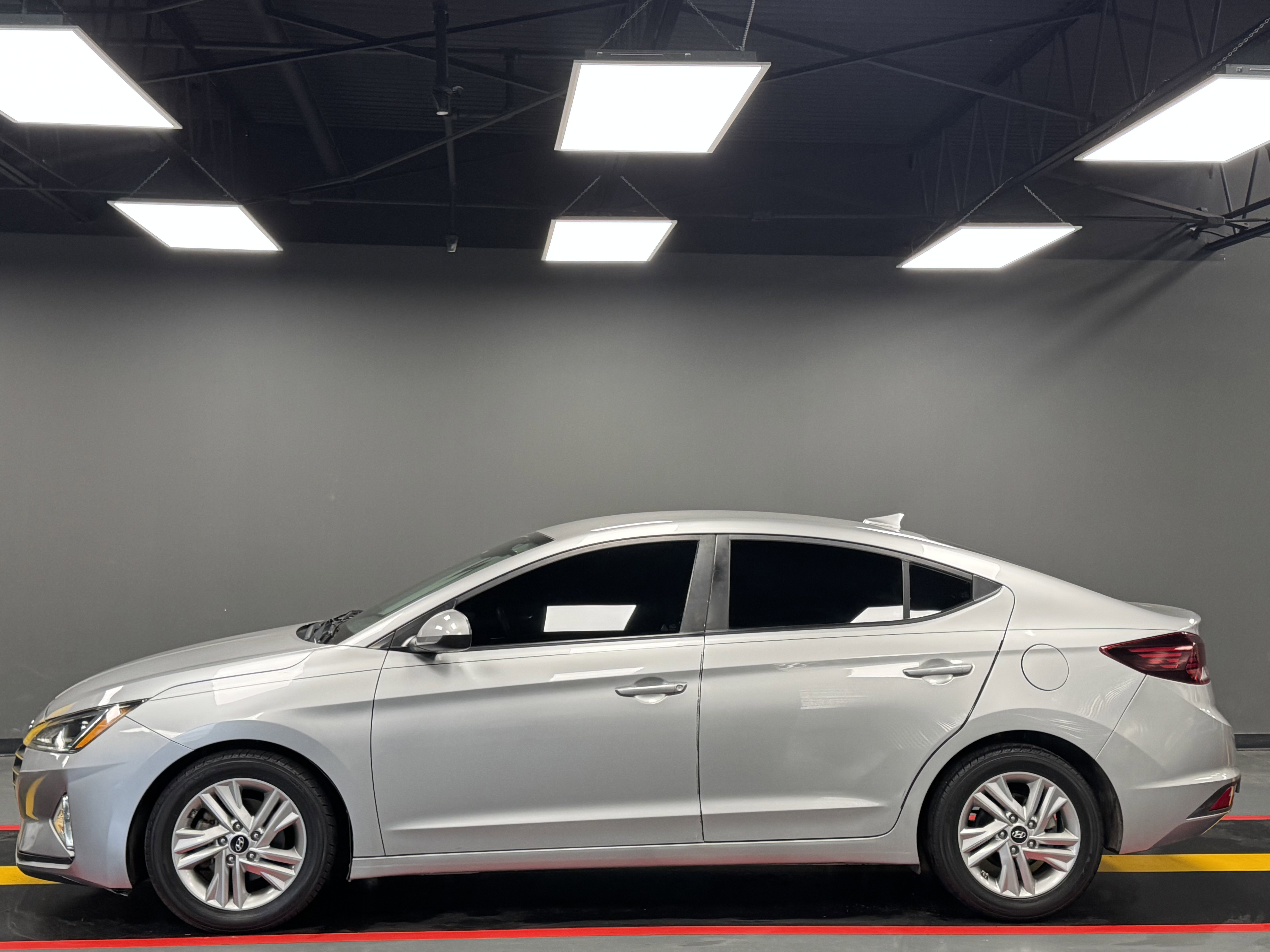 Used 2020 Hyundai Elantra SEL FWD image 3