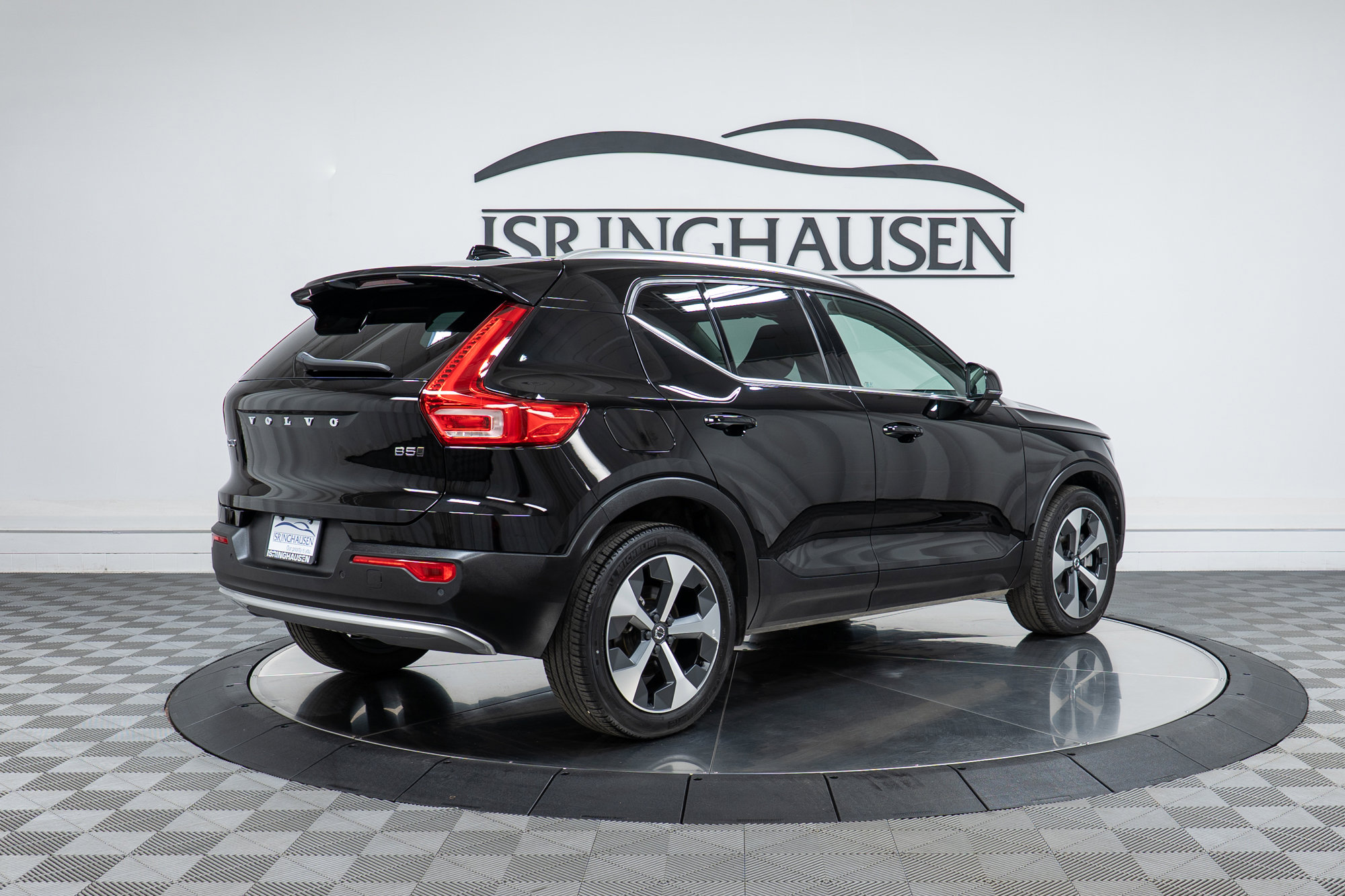 Used 2023 Volvo XC40 B5 Plus w/ Protection Package Premier image 5