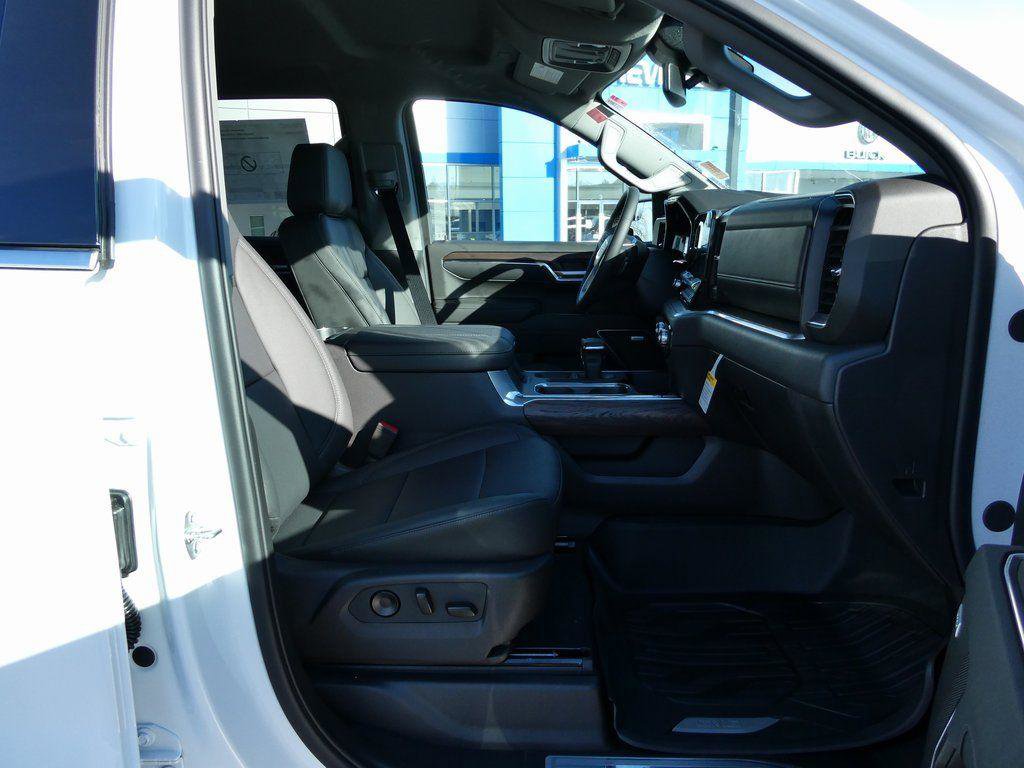 New 2026 GMC Sierra 1500 SLT w/ SLT Premium Package image 13