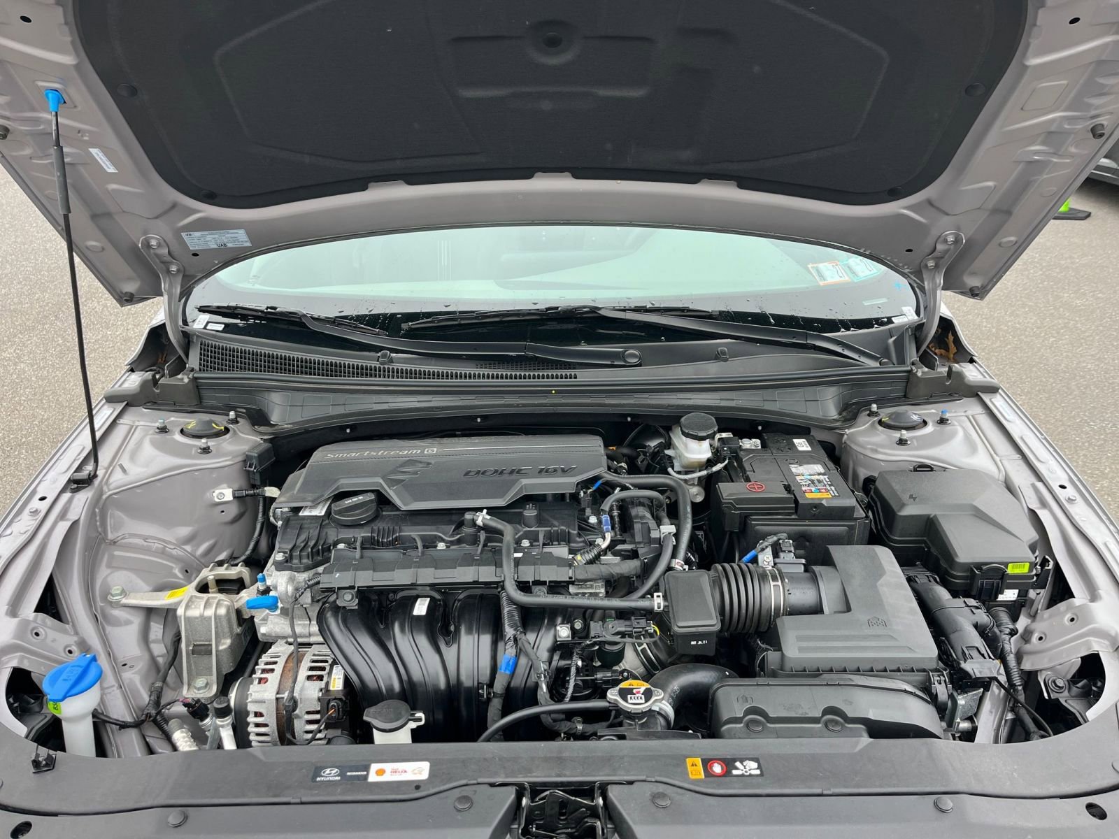 Used 2025 Hyundai Elantra SEL image 33