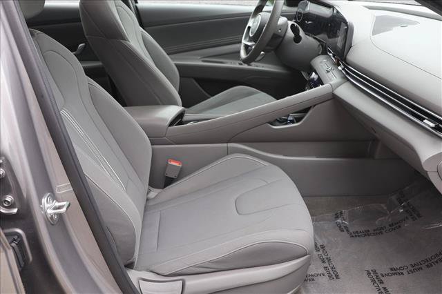 Certified 2024 Hyundai Elantra SEL w/ Convenience Package FWD image 30