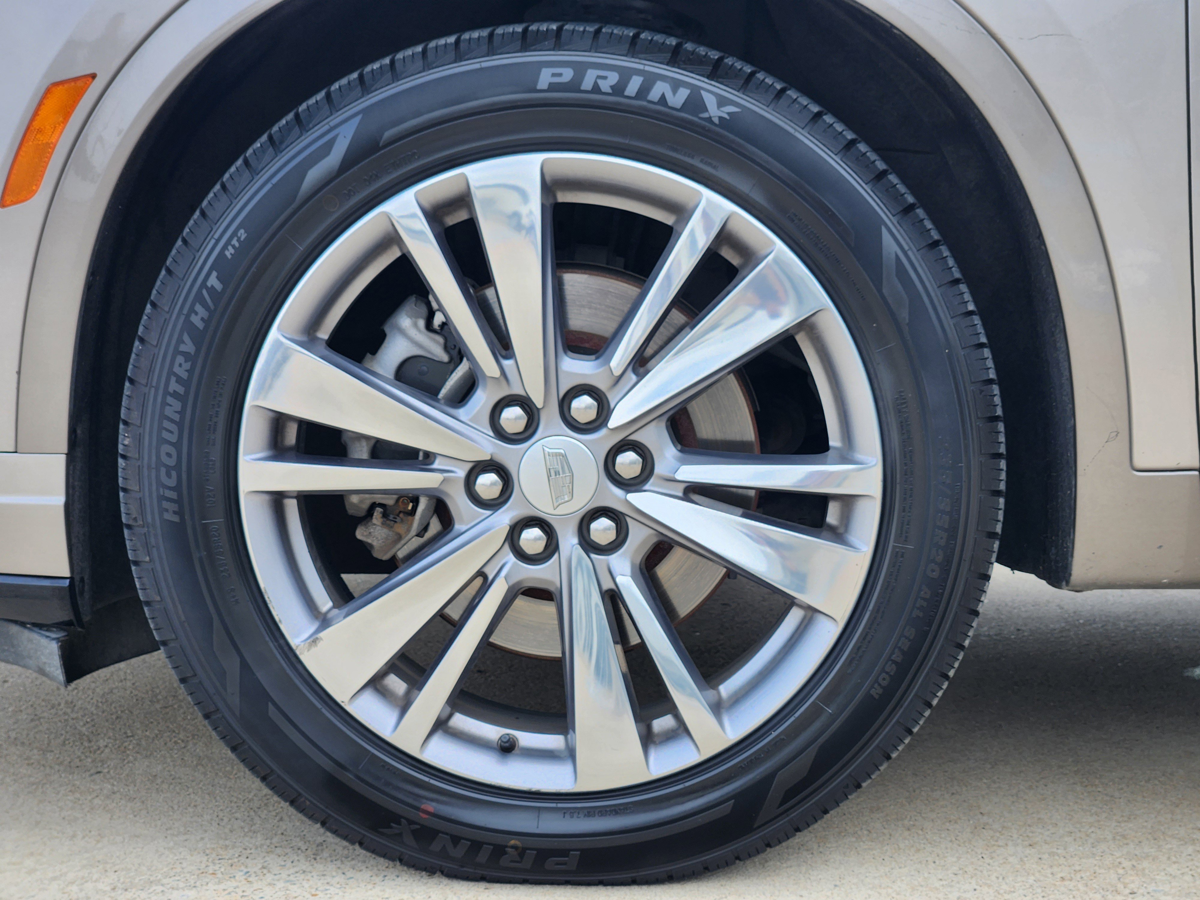 Used 2023 Cadillac XT6 Premium Luxury image 8