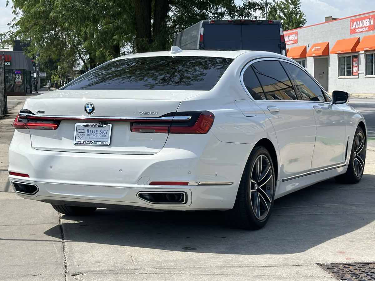 Used 2020 BMW 750i xDrive w/ Executive Package AWD/4WD image 5