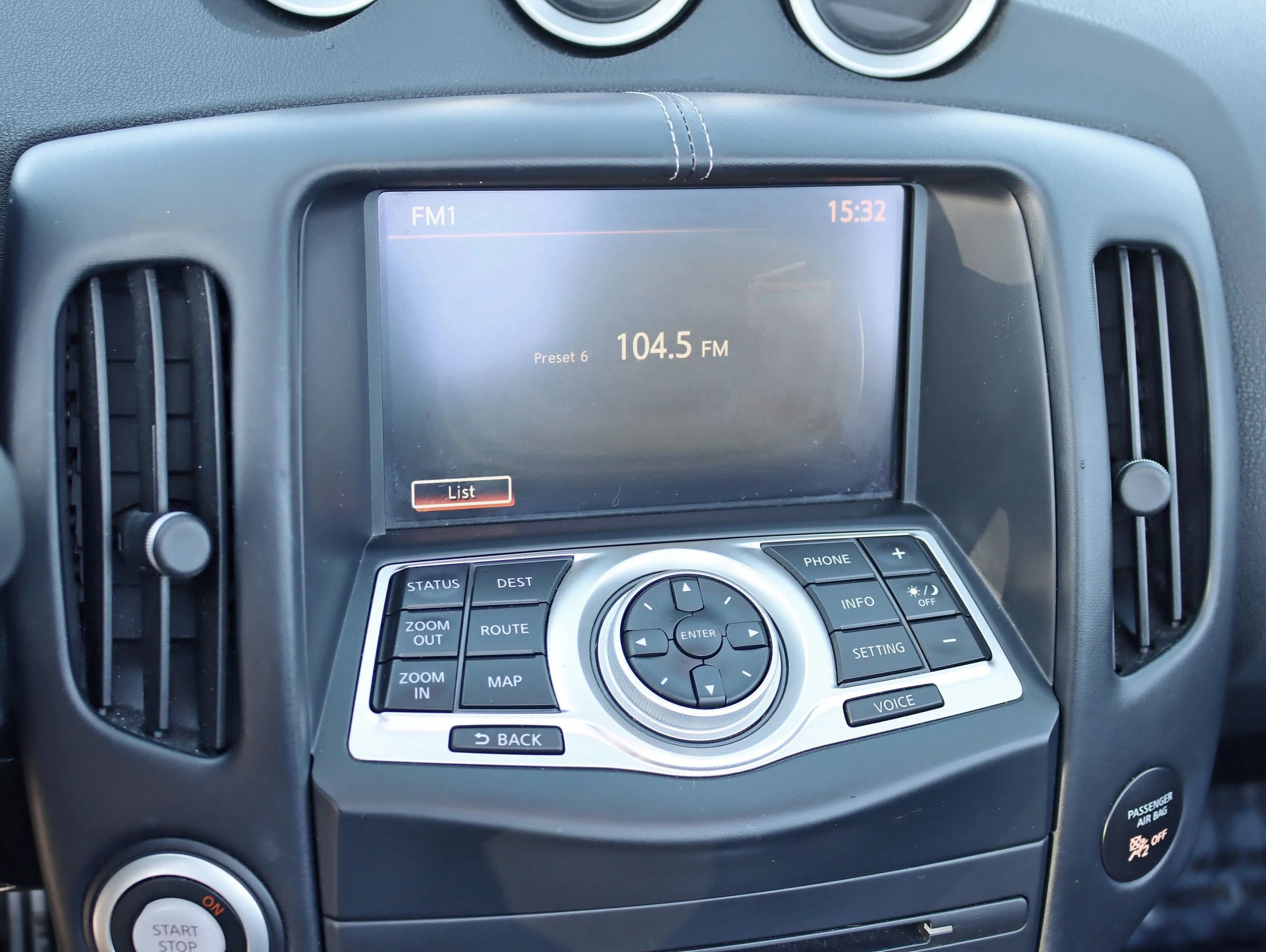 Used 2013 Nissan 370Z Touring RWD image 25