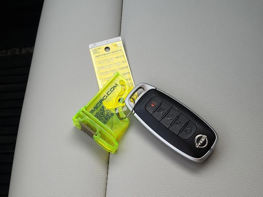 Certified 2025 Nissan Murano SV AWD/4WD image 39