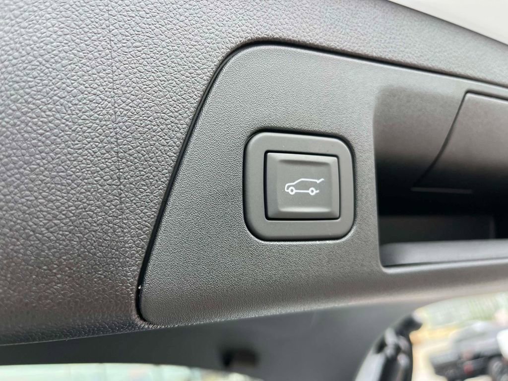 New 2026 Buick Envision Avenir image 18