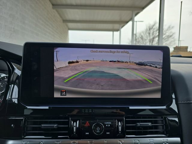 New 2026 Nissan Pathfinder SV image 9