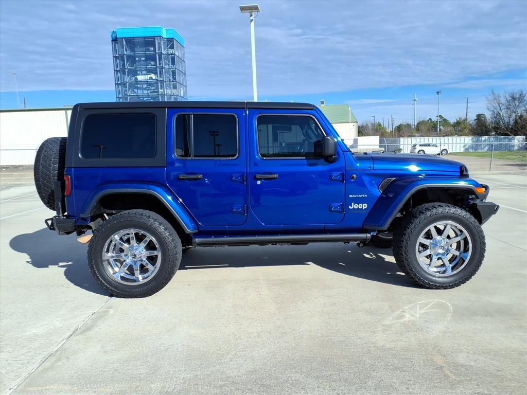 Used 2019 Jeep Wrangler Unlimited Sahara image 9