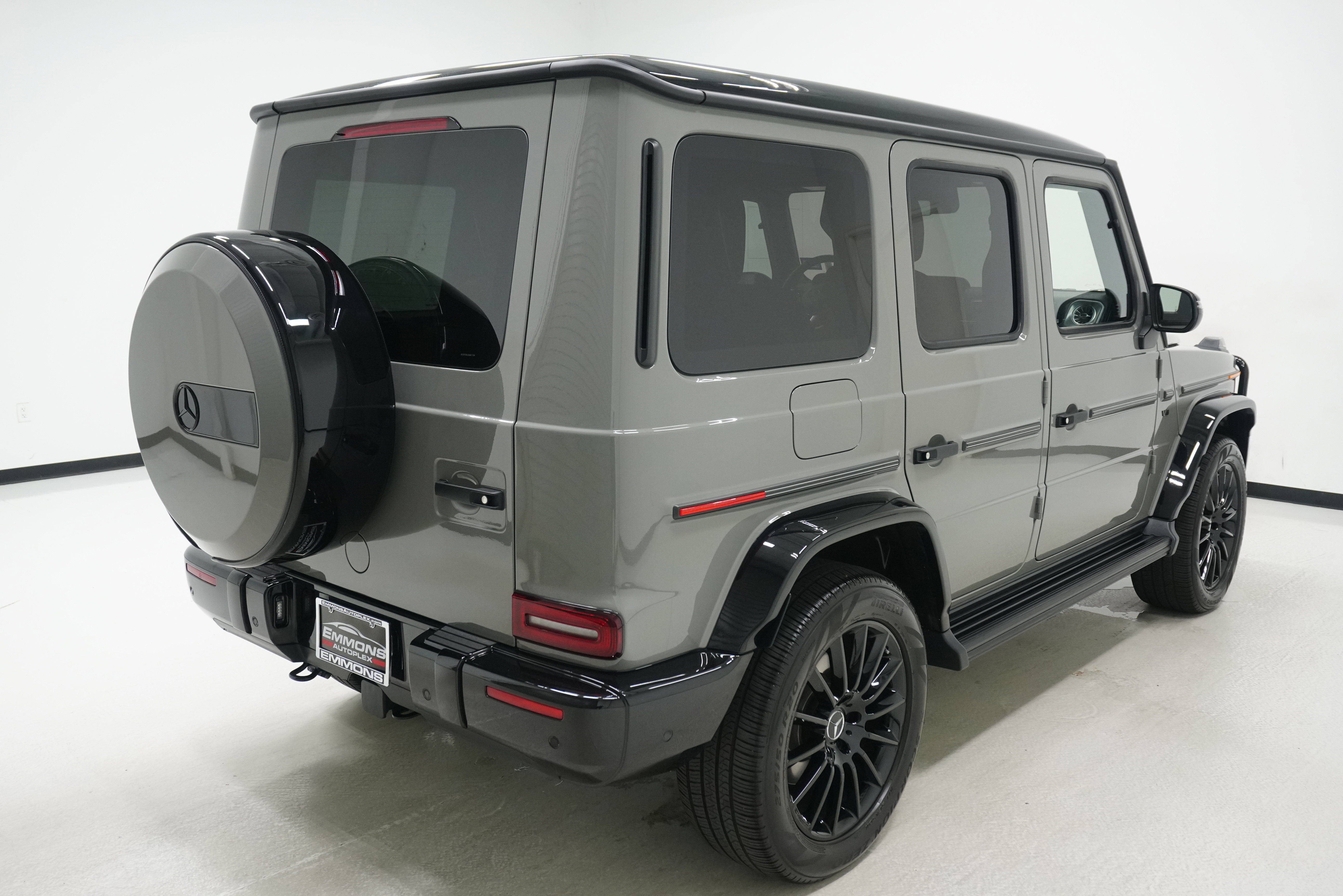 Used 2024 Mercedes-Benz G 550 image 3