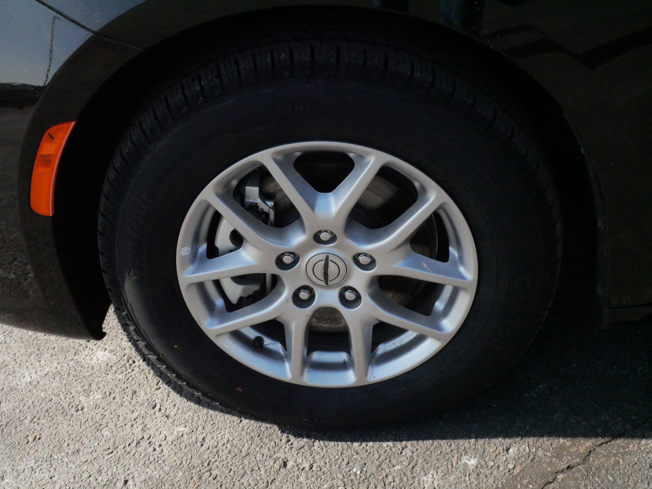 Used 2024 Chrysler Pacifica Touring-L image 15