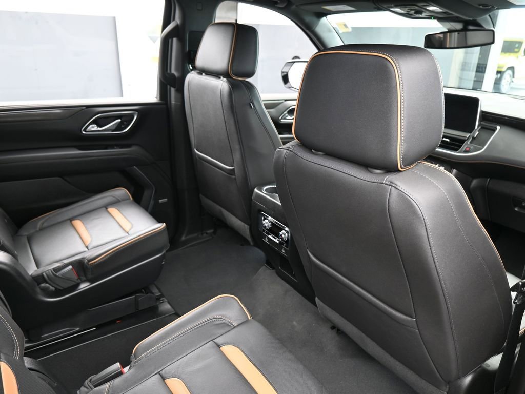 Used 2023 GMC Yukon XL AT4 image 50
