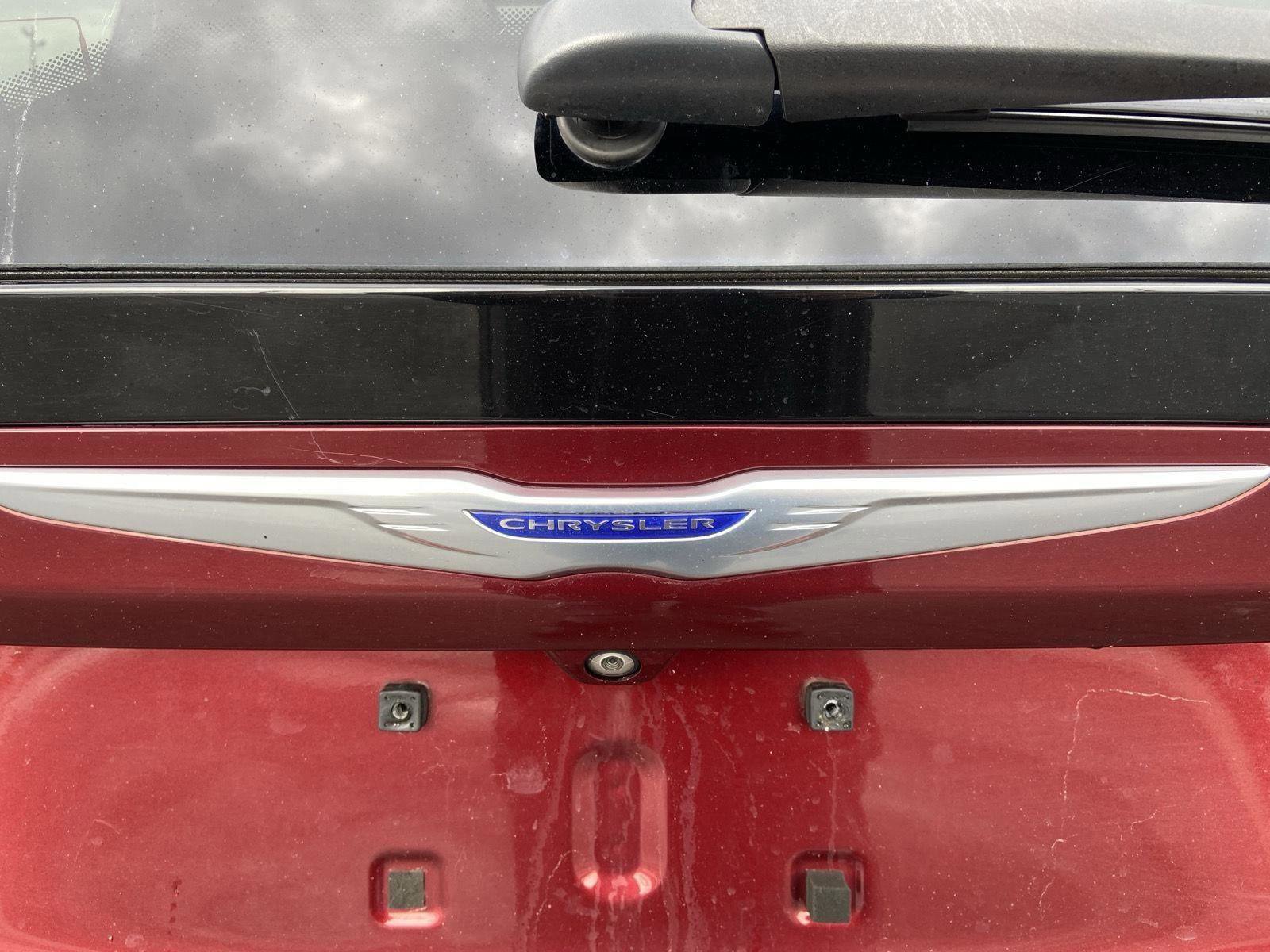 Used 2019 Chrysler Pacifica Limited w/ Advanced Safetytec Group image 36