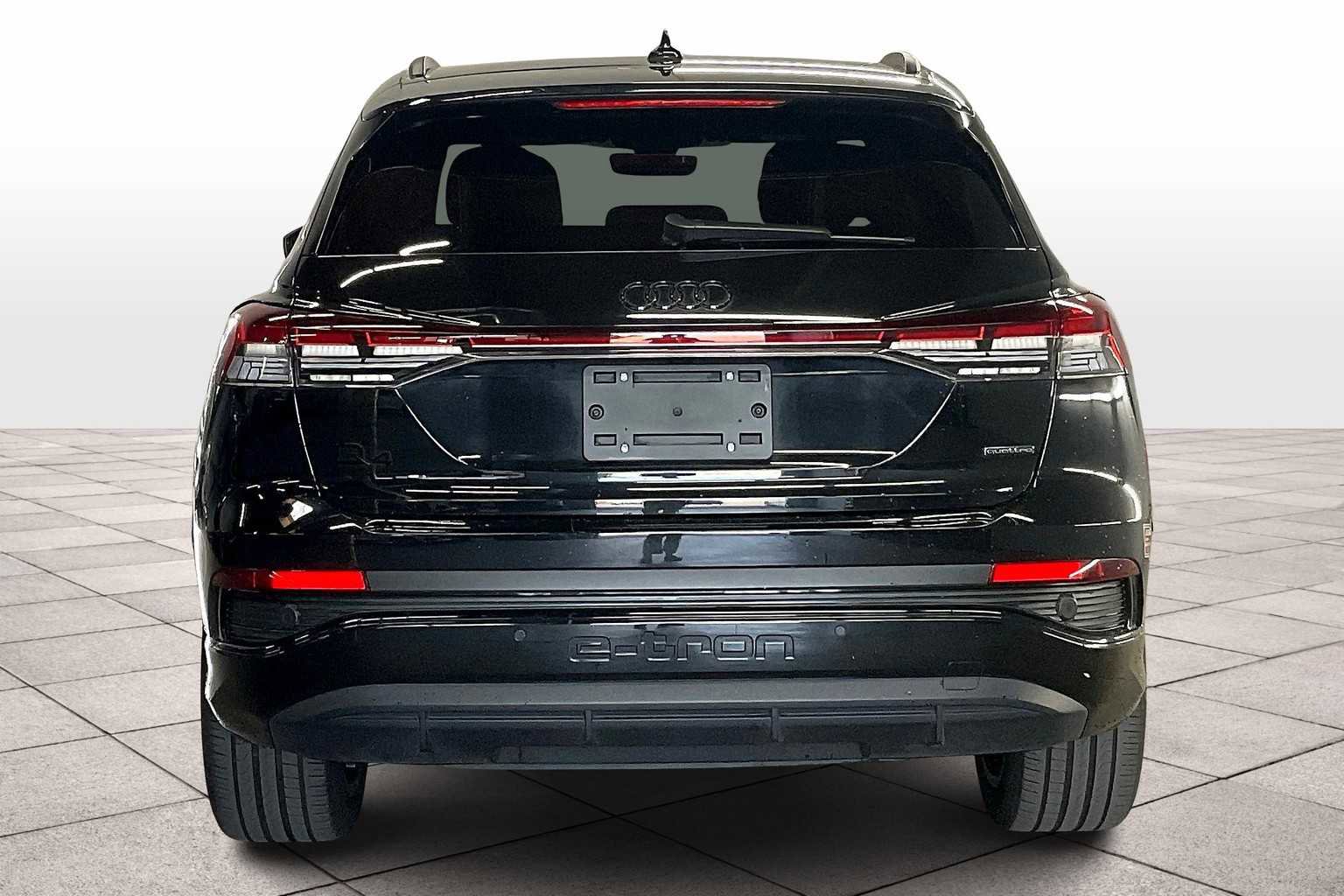 Certified 2023 Audi Q4 e-tron Prestige w/ Black Optic Package image 7