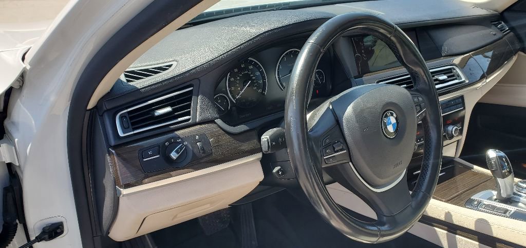 Used 2012 BMW 740Li image 27